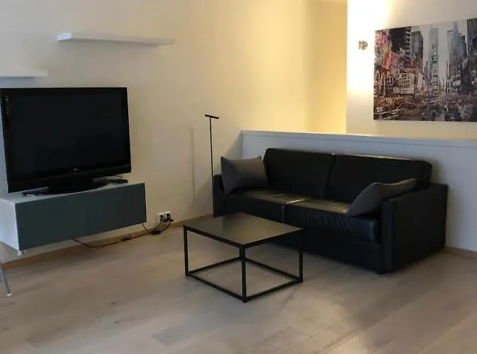 شقة Center Oslo- Venice Sea Side Three-bedrooms And Two Toilettes *